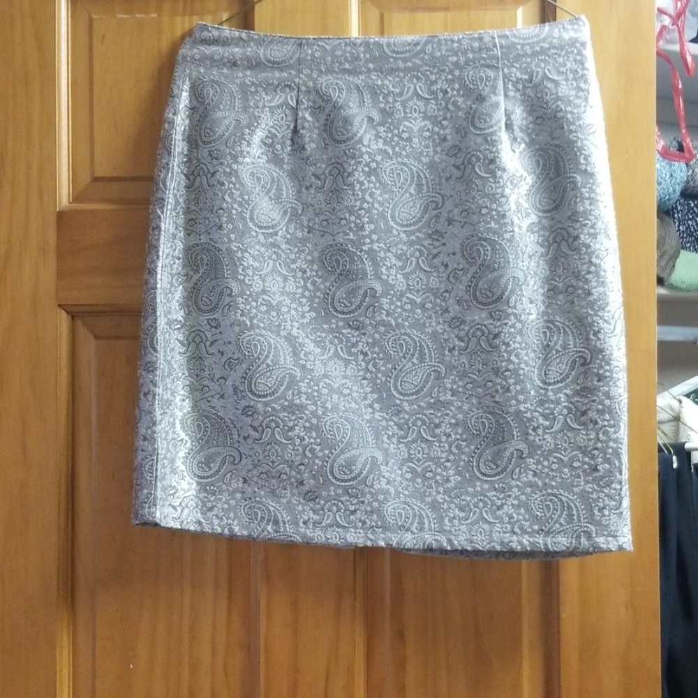 Womans business skirt